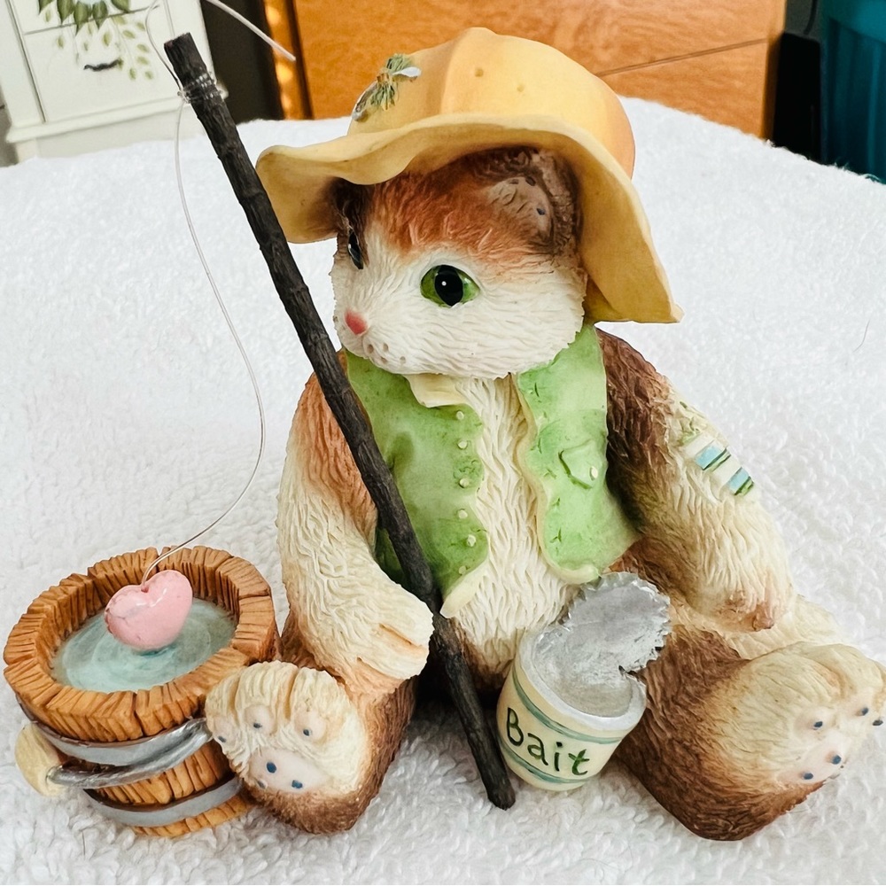 Calico Kittens figurine